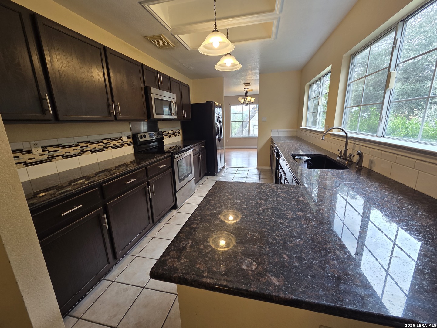 7601 Forest Vale, Live Oak, TX 78233