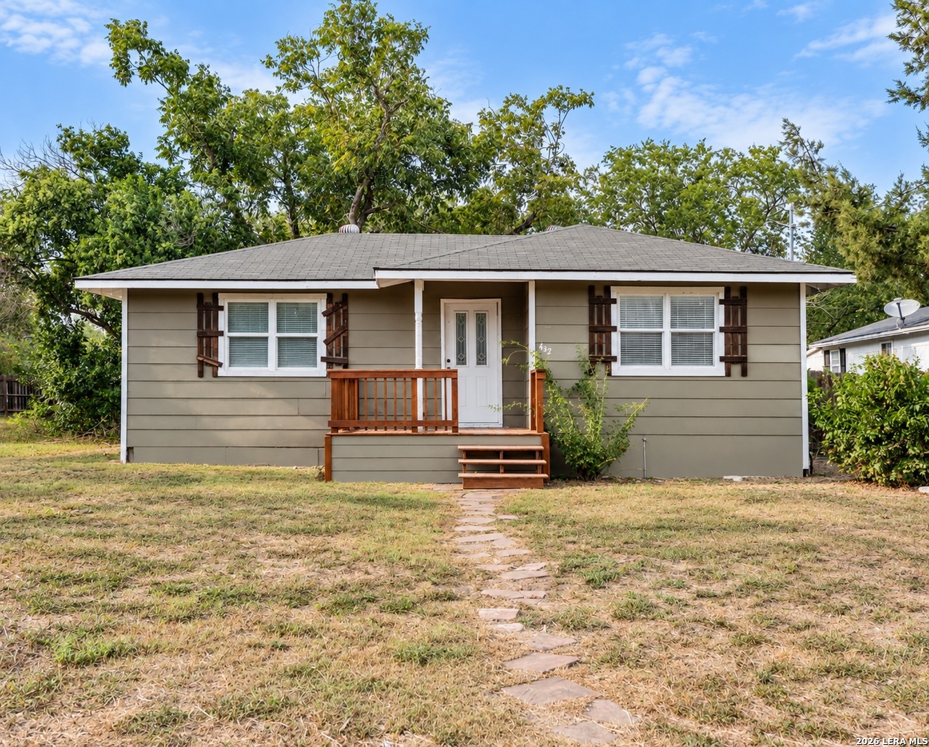 Property photo for 433 W Wright Blvd, Universal City, TX