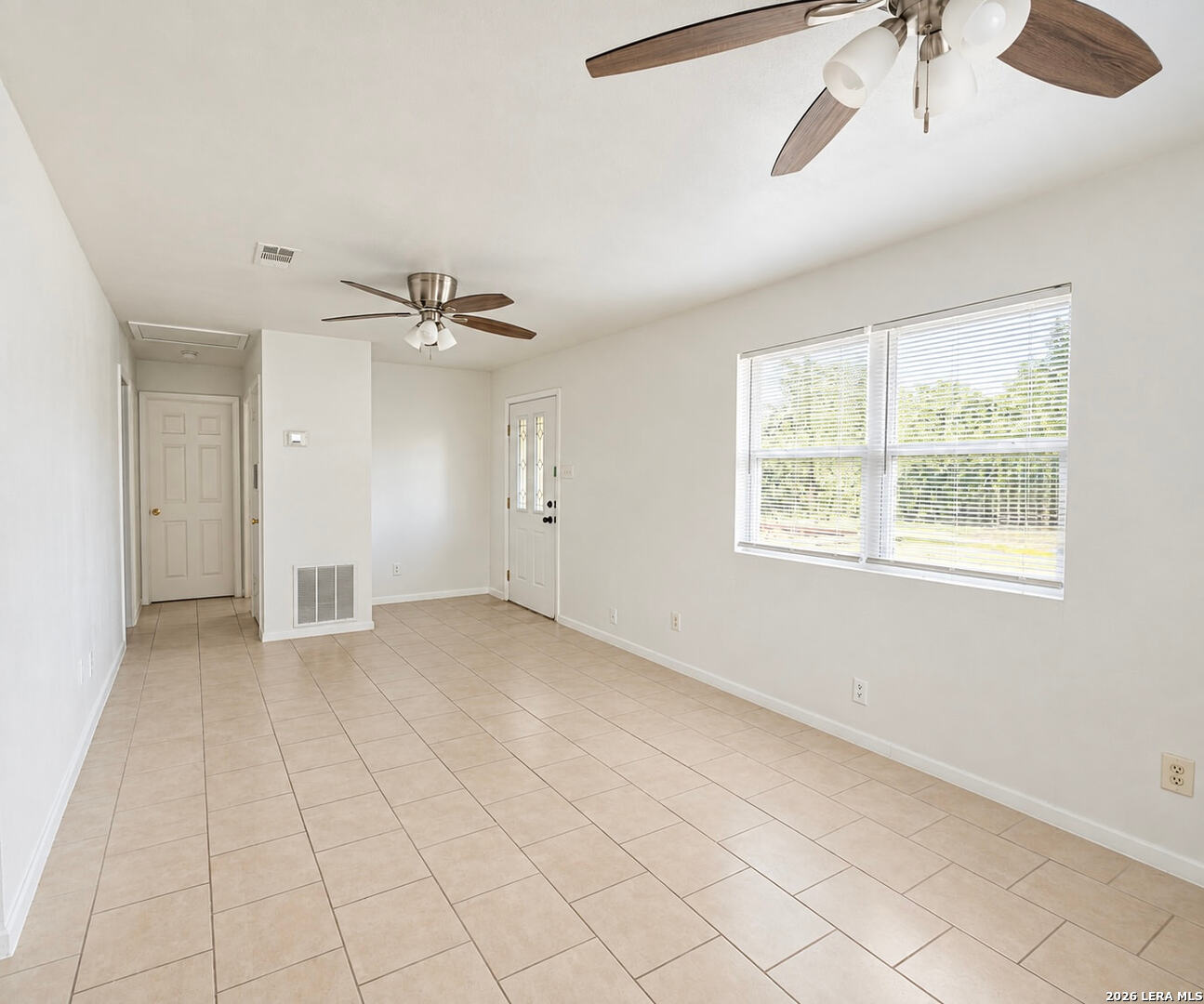 433 W Wright Blvd, Universal City, TX 78148