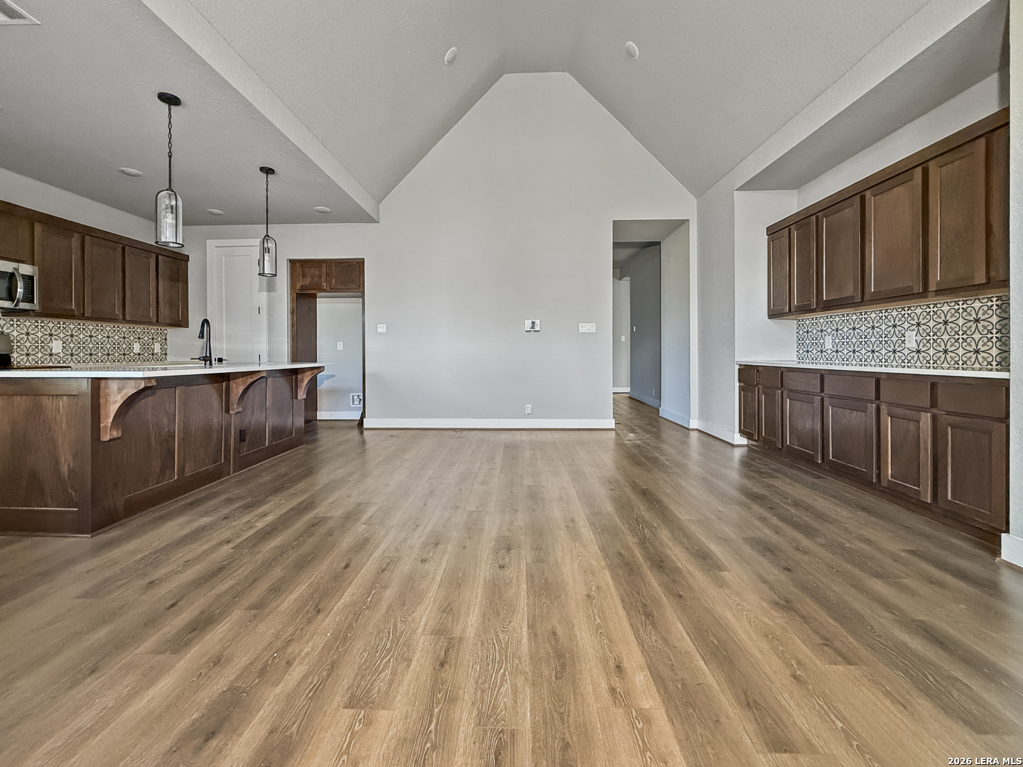 169 Laurel Oak, Castroville, TX 78009