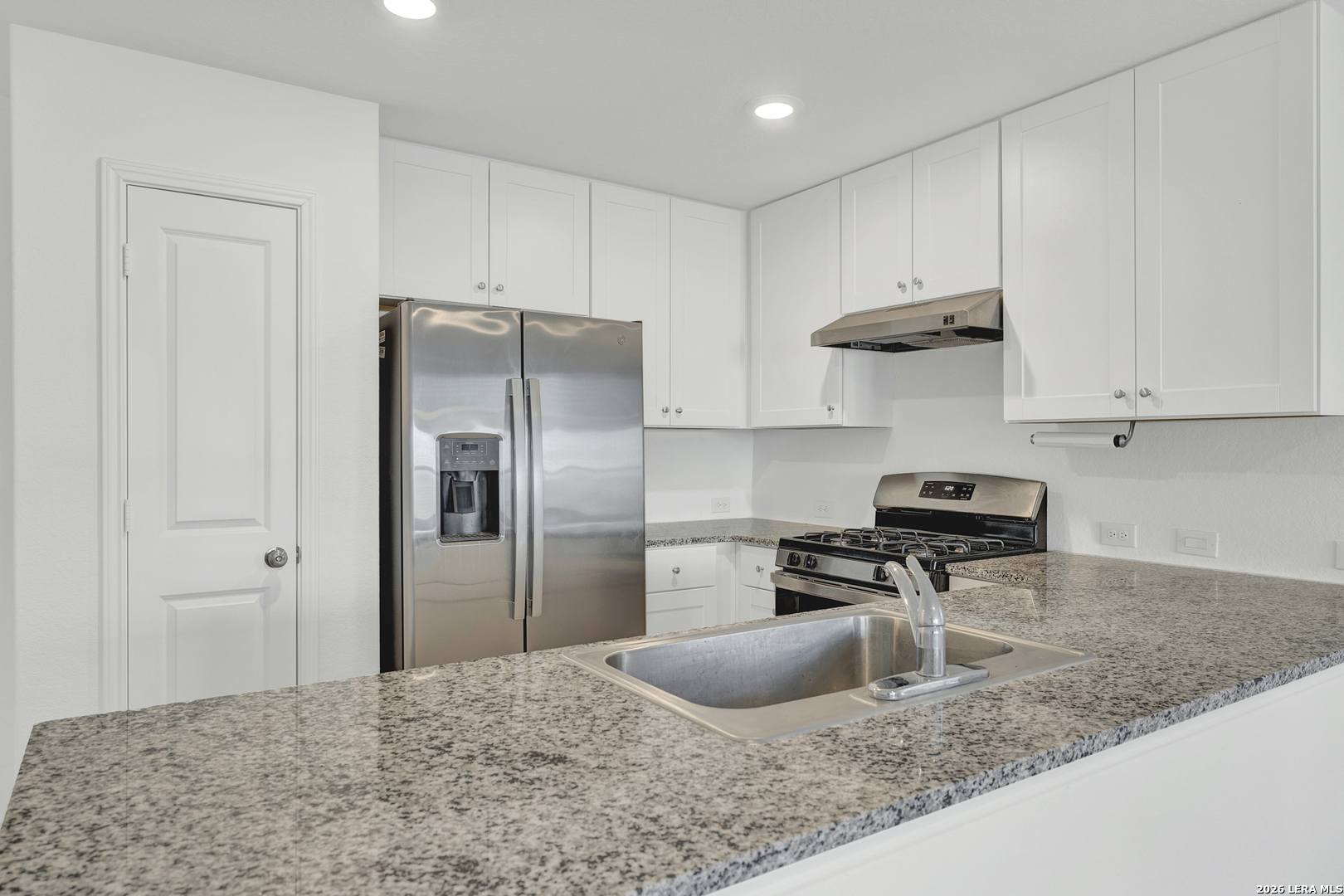 5955 SUNSET SONG LN, Bulverde, TX 78163