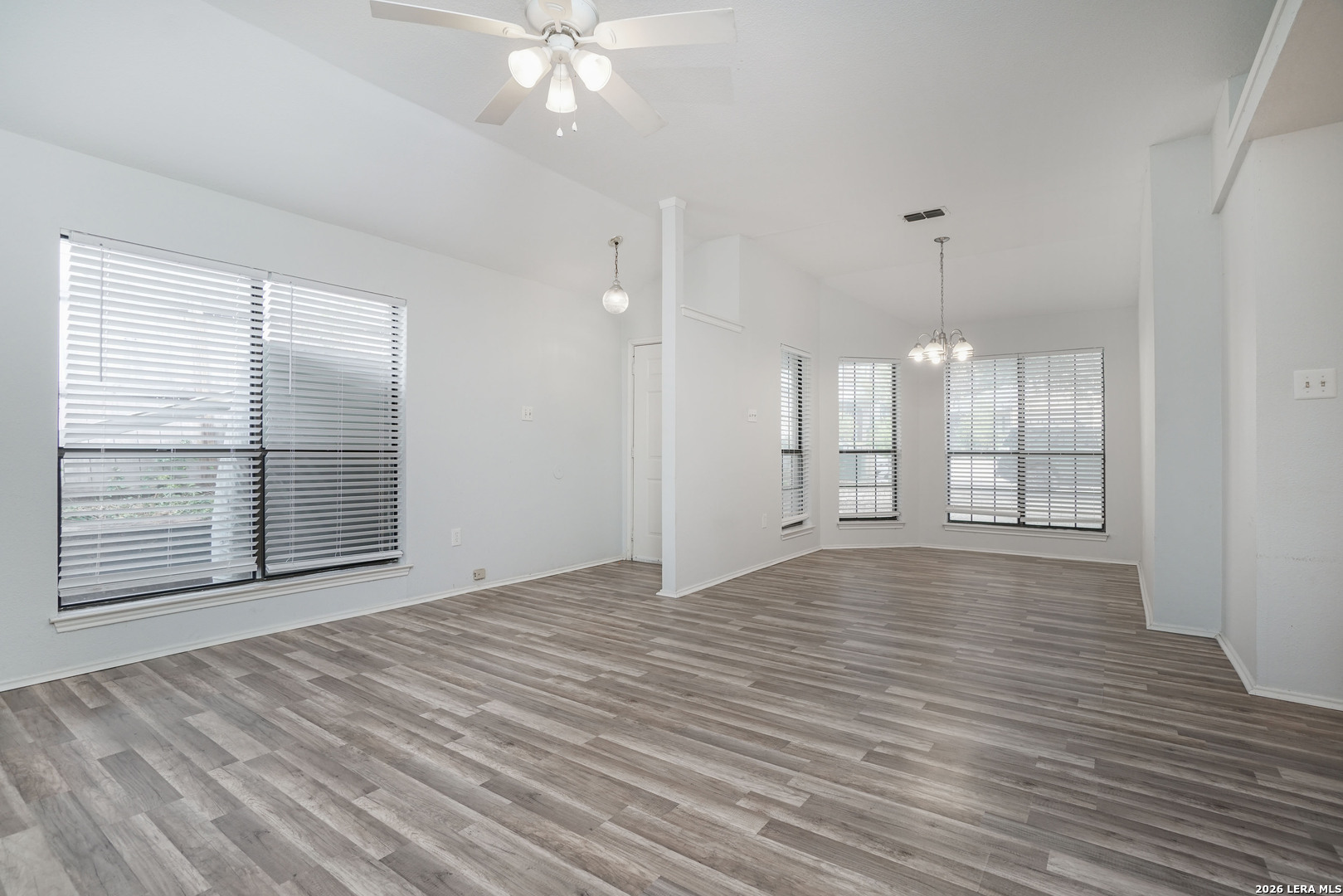8523 Sir Galahad, San Antonio, TX 78240
