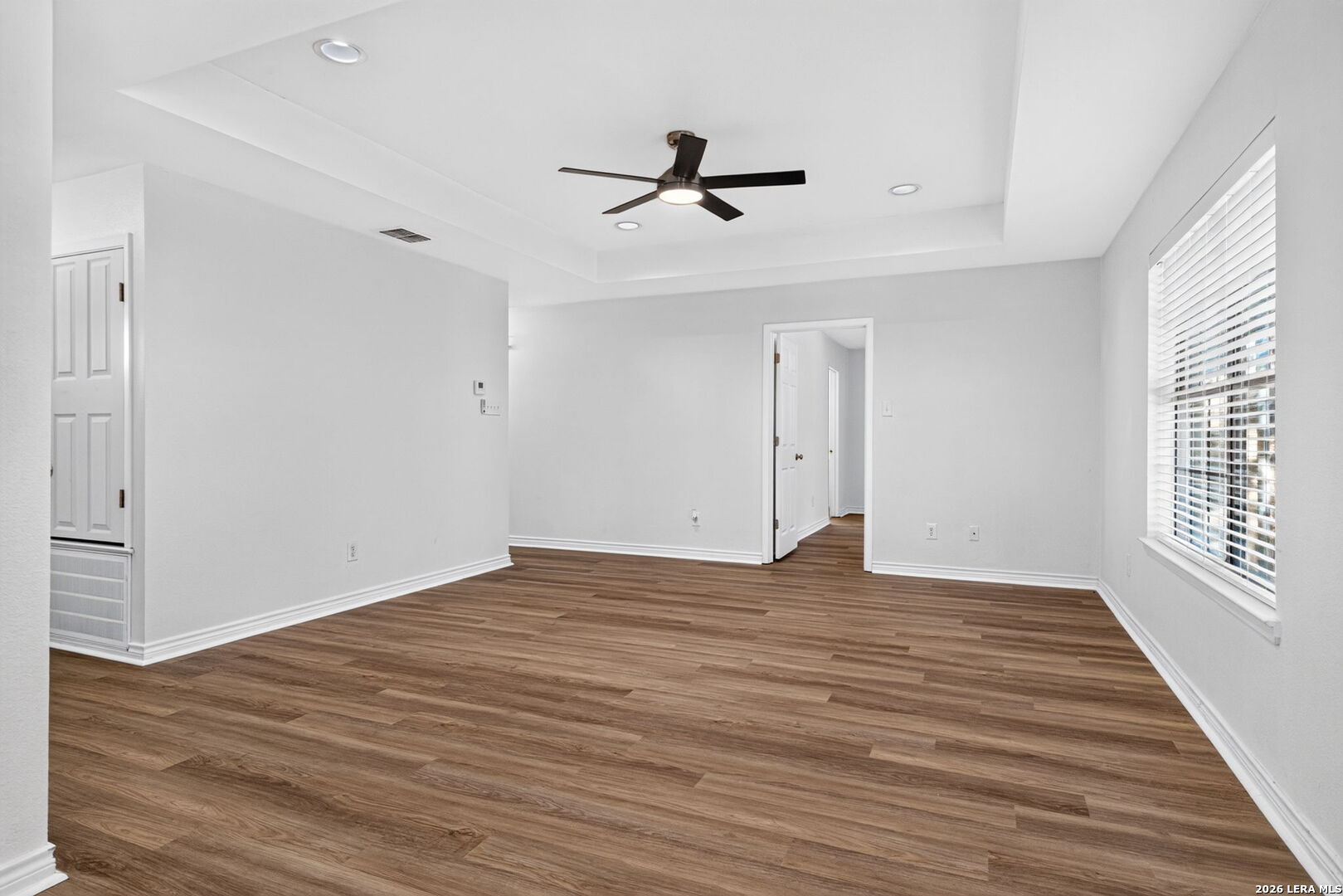 324 BUNKER HL, Pleasanton, TX 78064