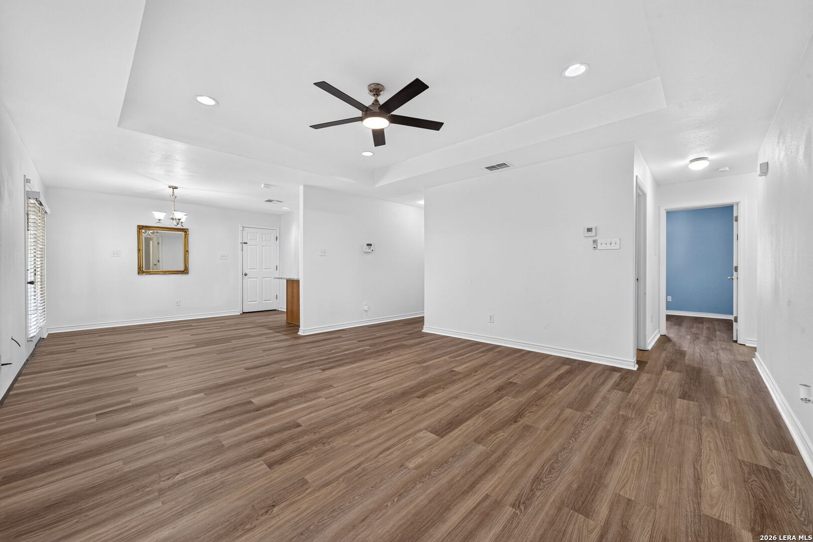 324 BUNKER HL, Pleasanton, TX 78064