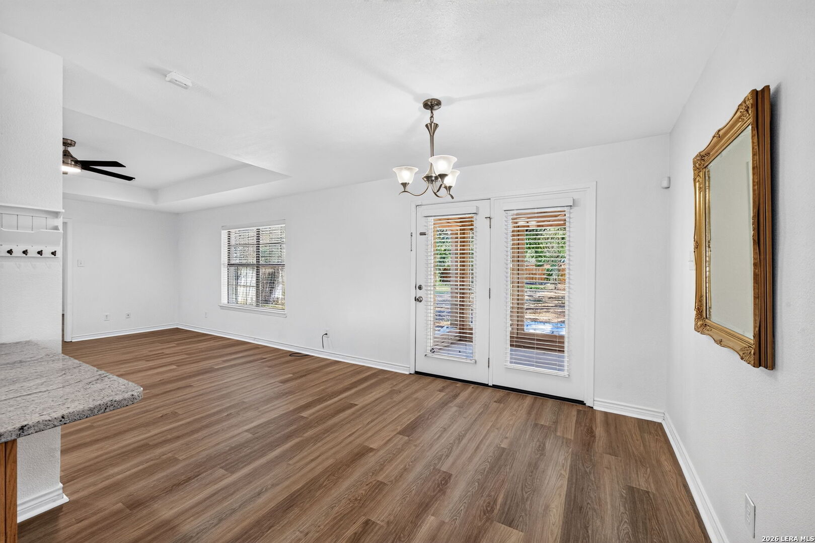 324 BUNKER HL, Pleasanton, TX 78064