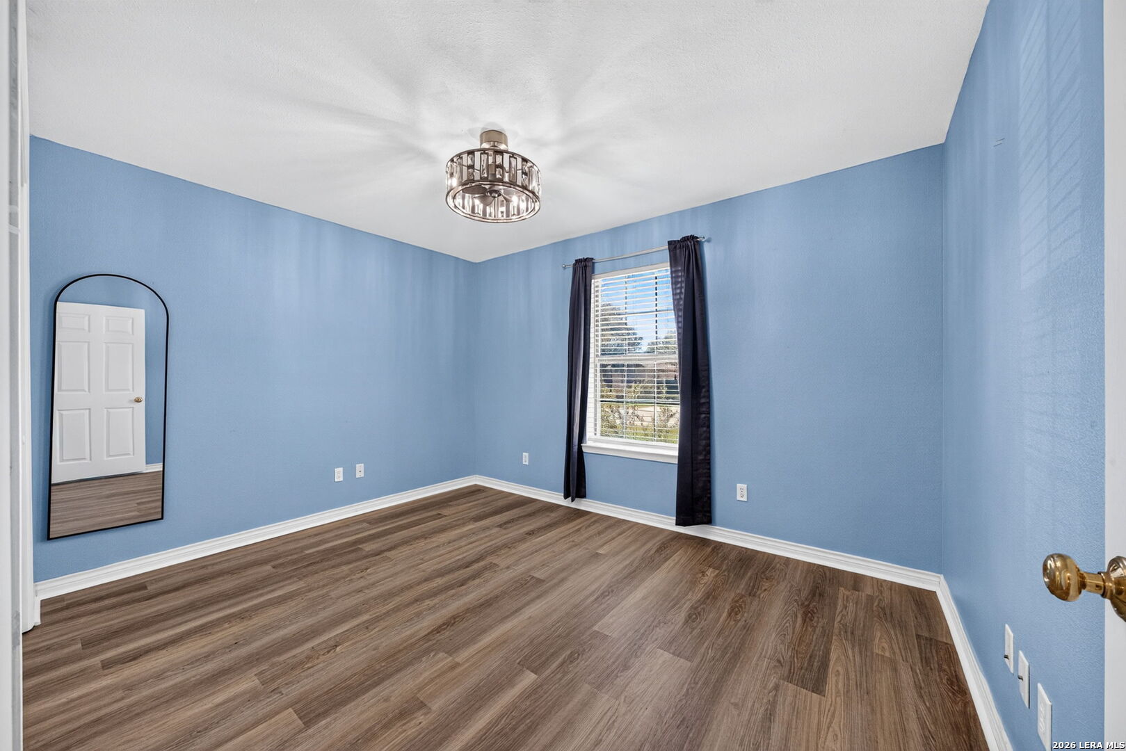 324 BUNKER HL, Pleasanton, TX 78064