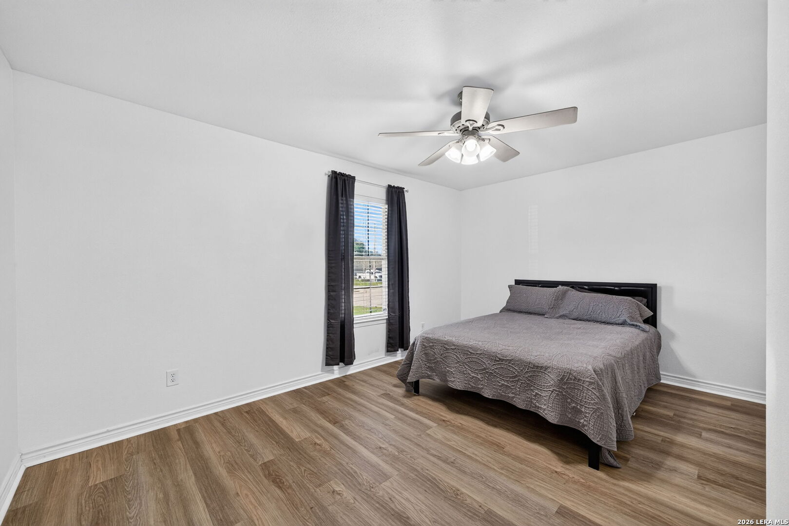 324 BUNKER HL, Pleasanton, TX 78064