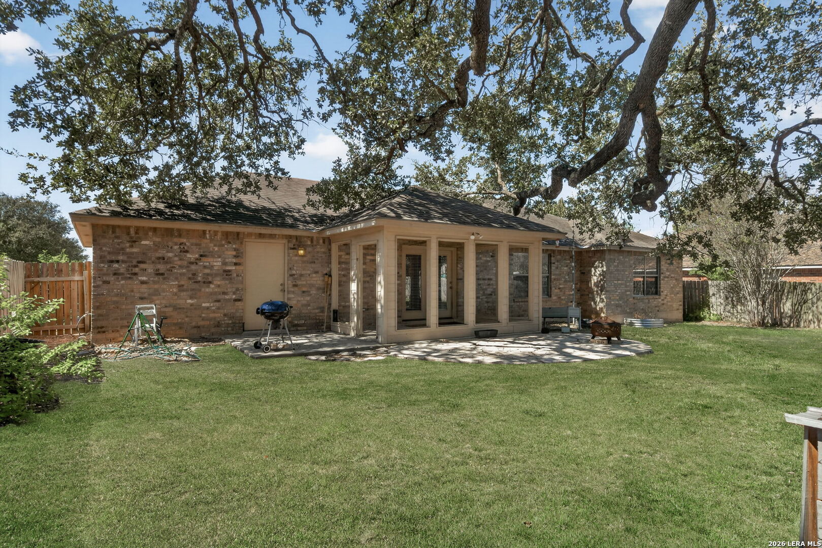 324 BUNKER HL, Pleasanton, TX 78064