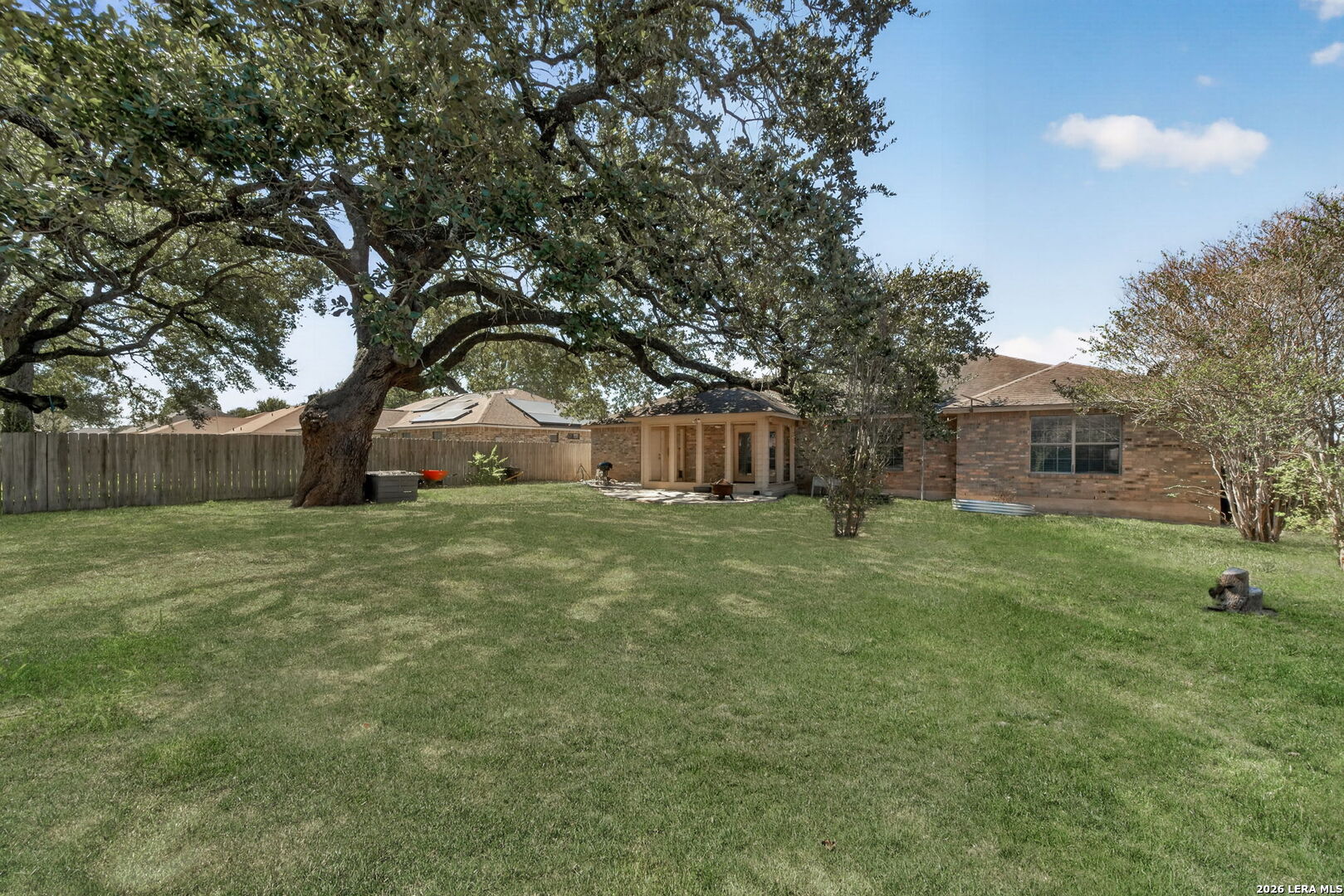 324 BUNKER HL, Pleasanton, TX 78064