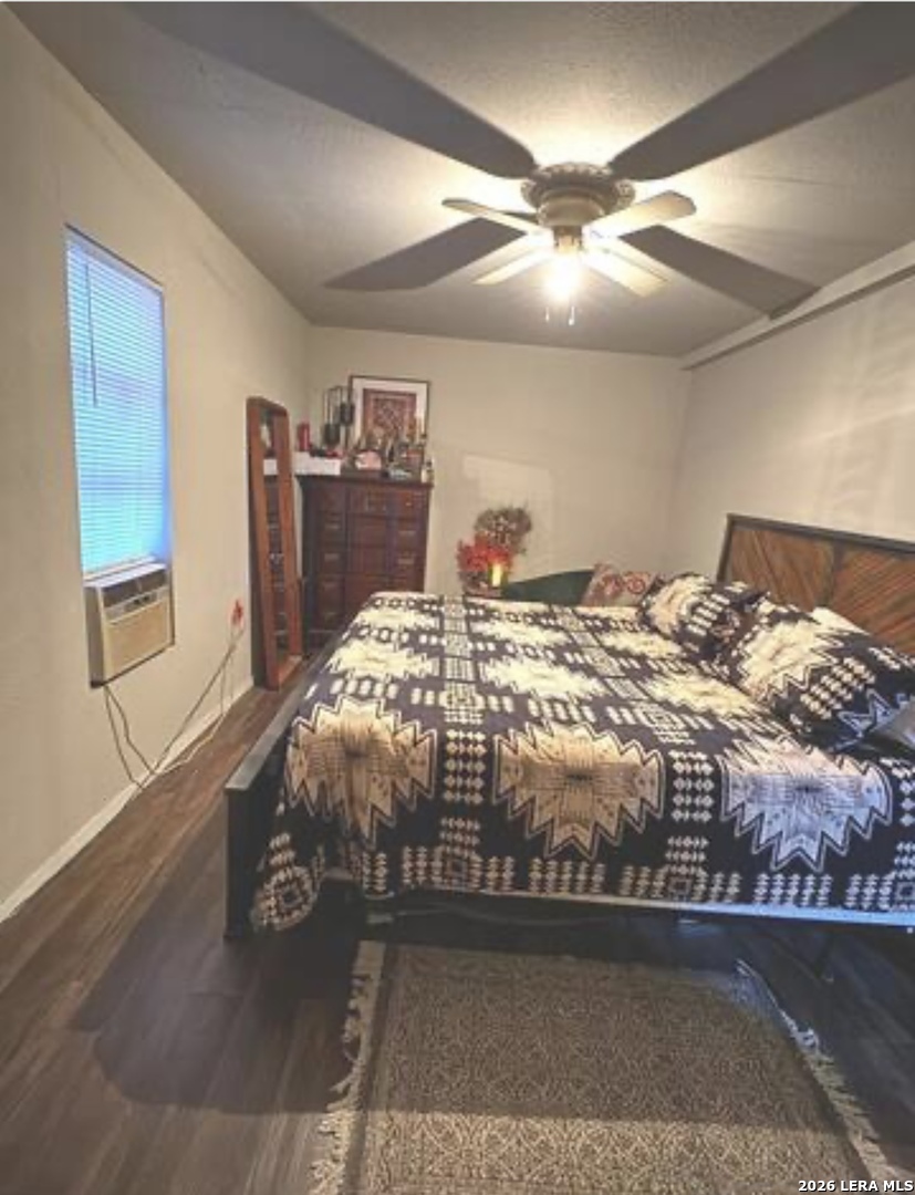 3523 S Laredo, San Antonio, TX 78207