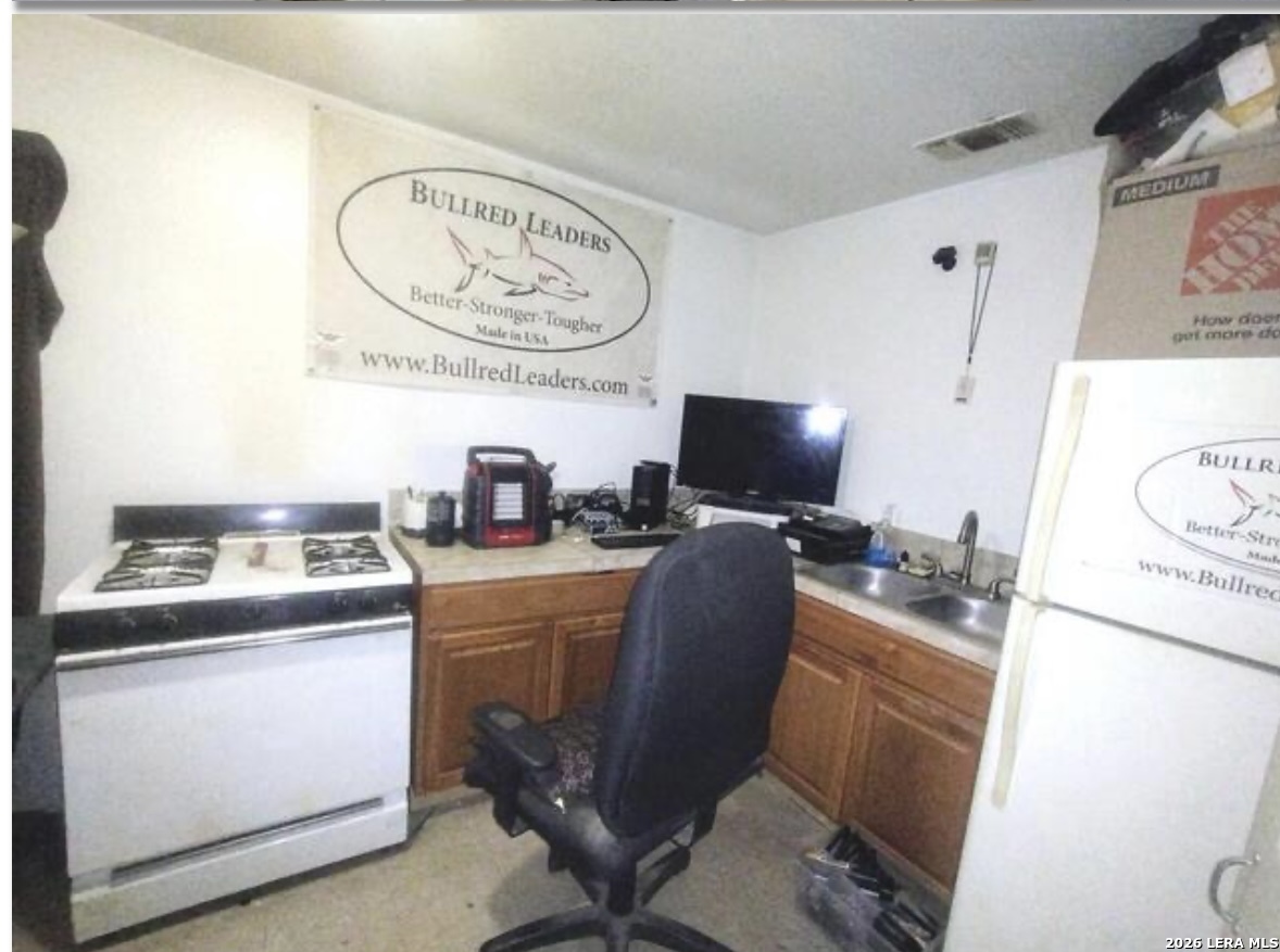 3523 S Laredo, San Antonio, TX 78207