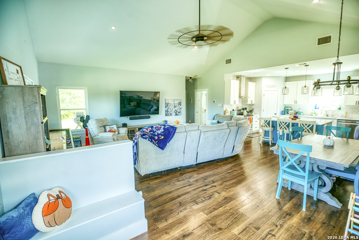4223 STATE HIGHWAY 173 S, Bandera, TX 78003