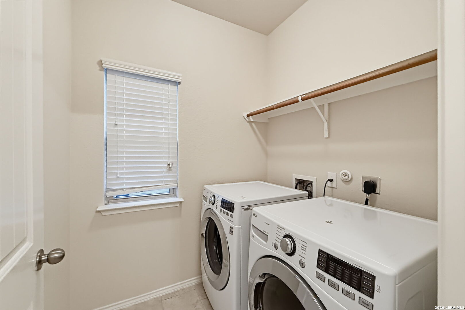 9127 HOGARTEN PARK, Converse, TX 78109