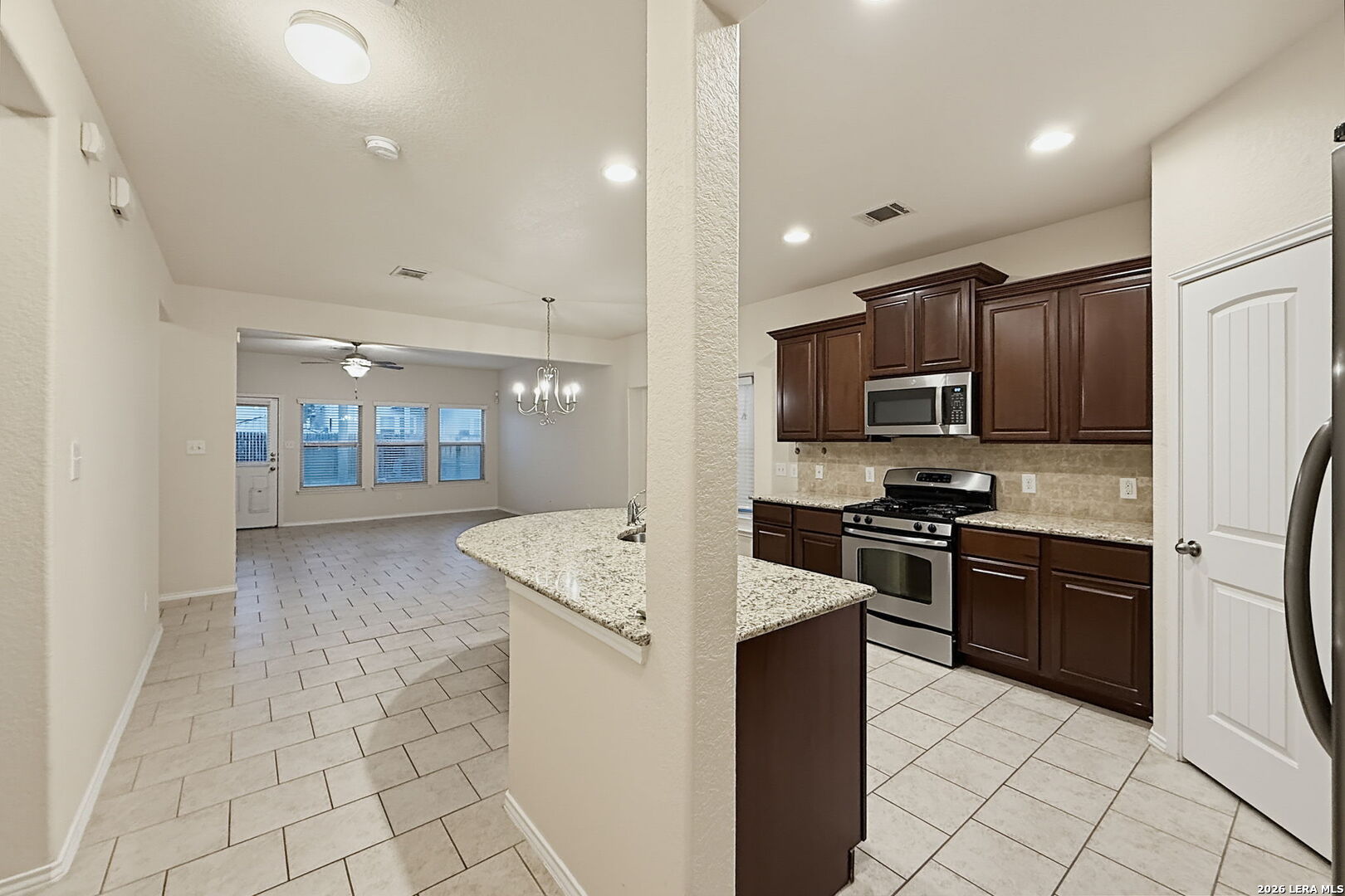 9127 HOGARTEN PARK, Converse, TX 78109