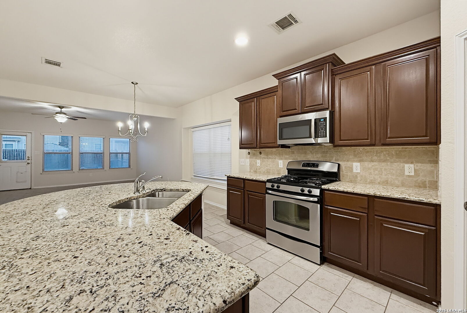 9127 HOGARTEN PARK, Converse, TX 78109
