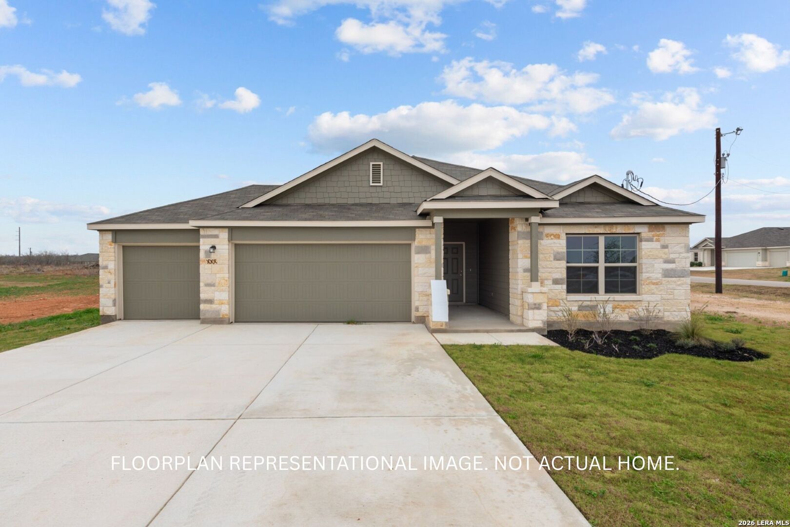 17316 Elder Walnut Drive, Elmendorf, TX 78112