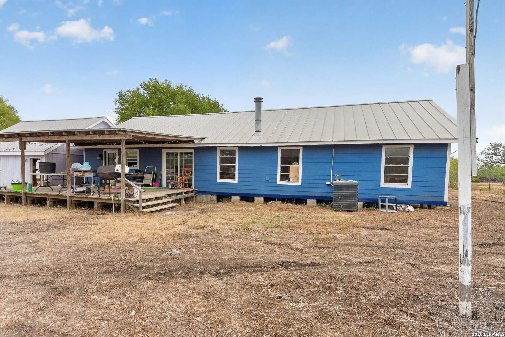 8545 Coughran Rd, Pleasanton, TX 78064