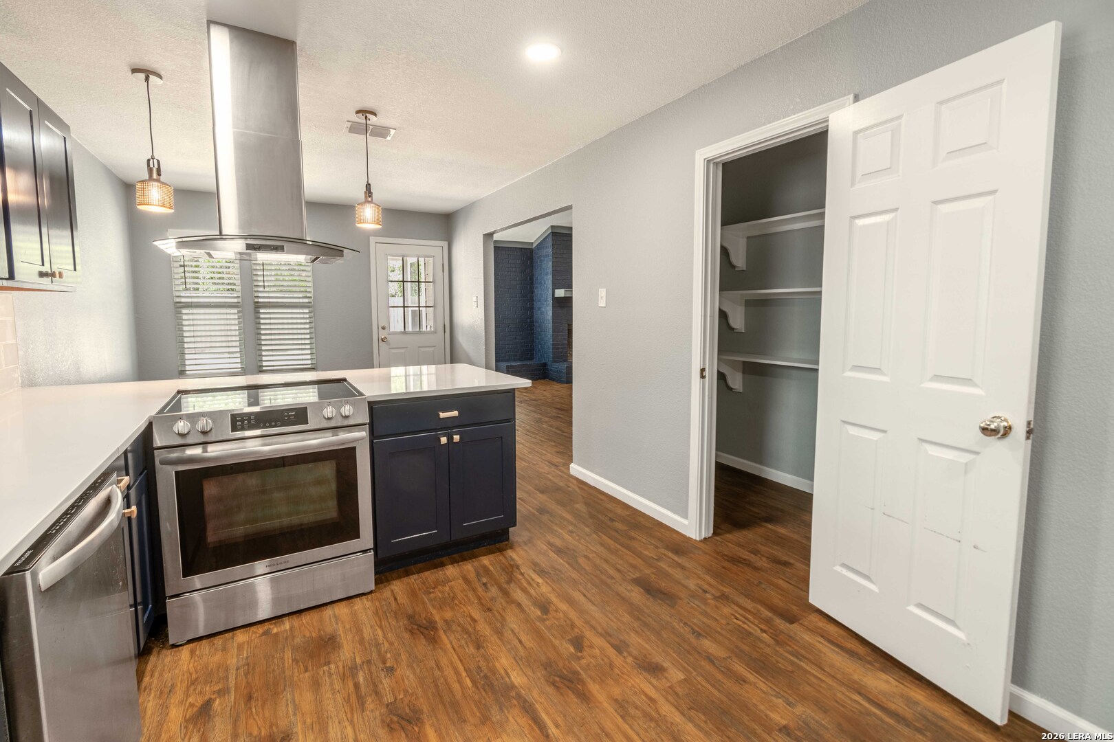 110 Wehring Ln, Aransas Pass, TX 78336
