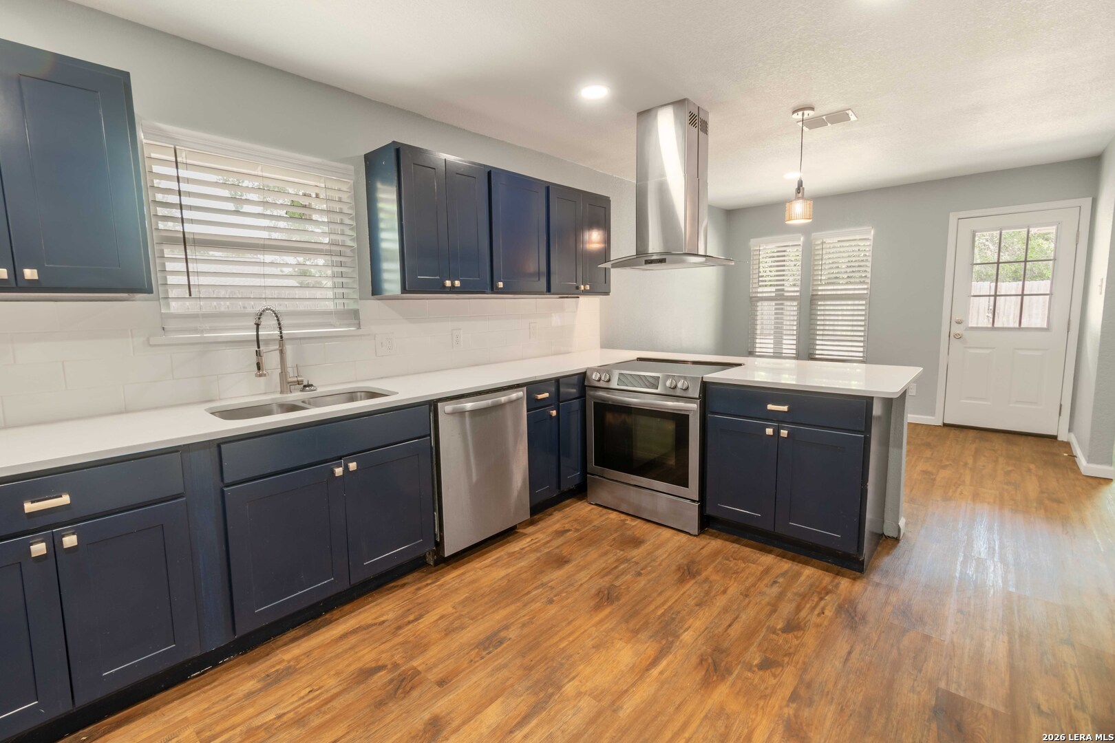 110 Wehring Ln, Aransas Pass, TX 78336