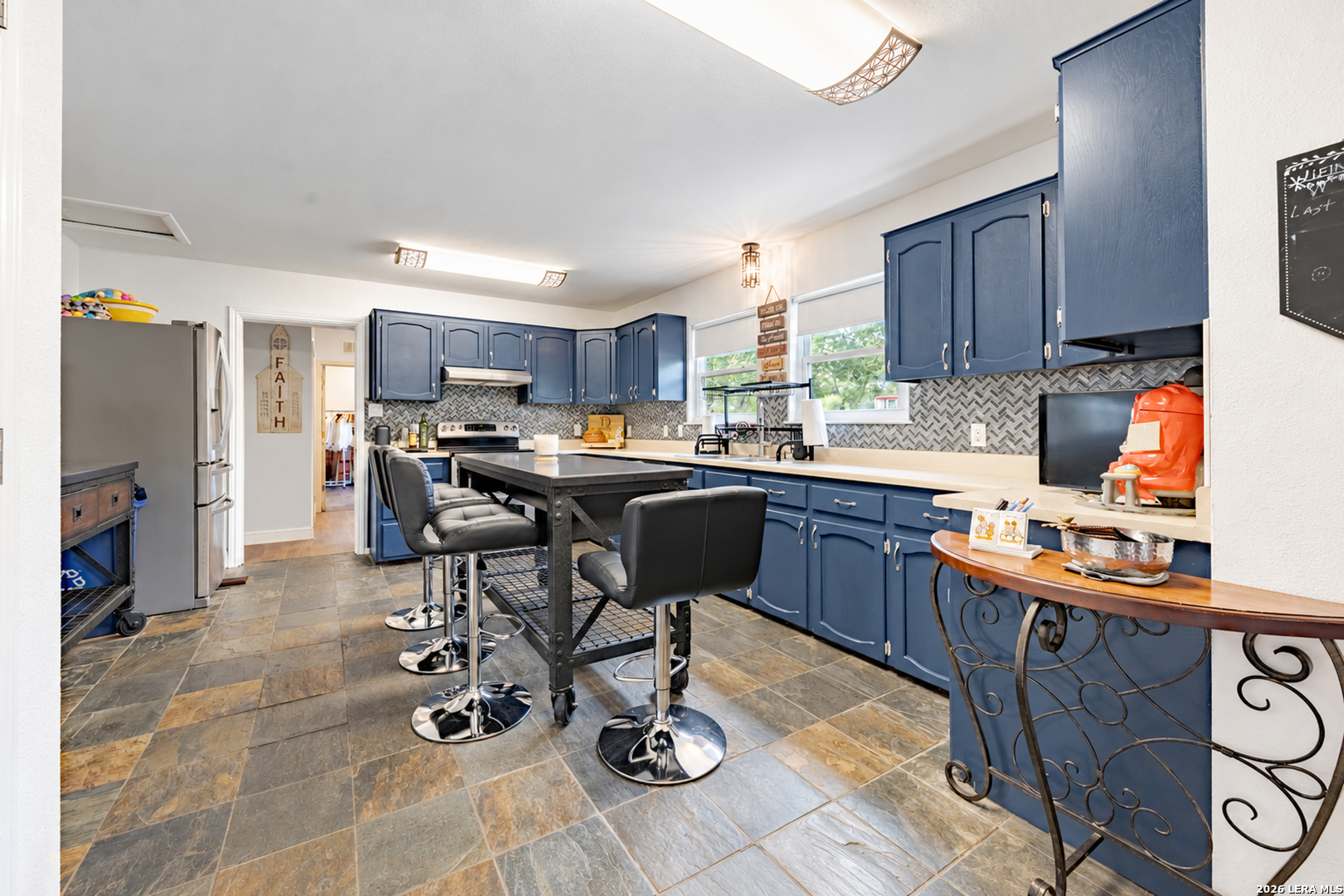 9658 S Foster Rd, San Antonio, TX 78222