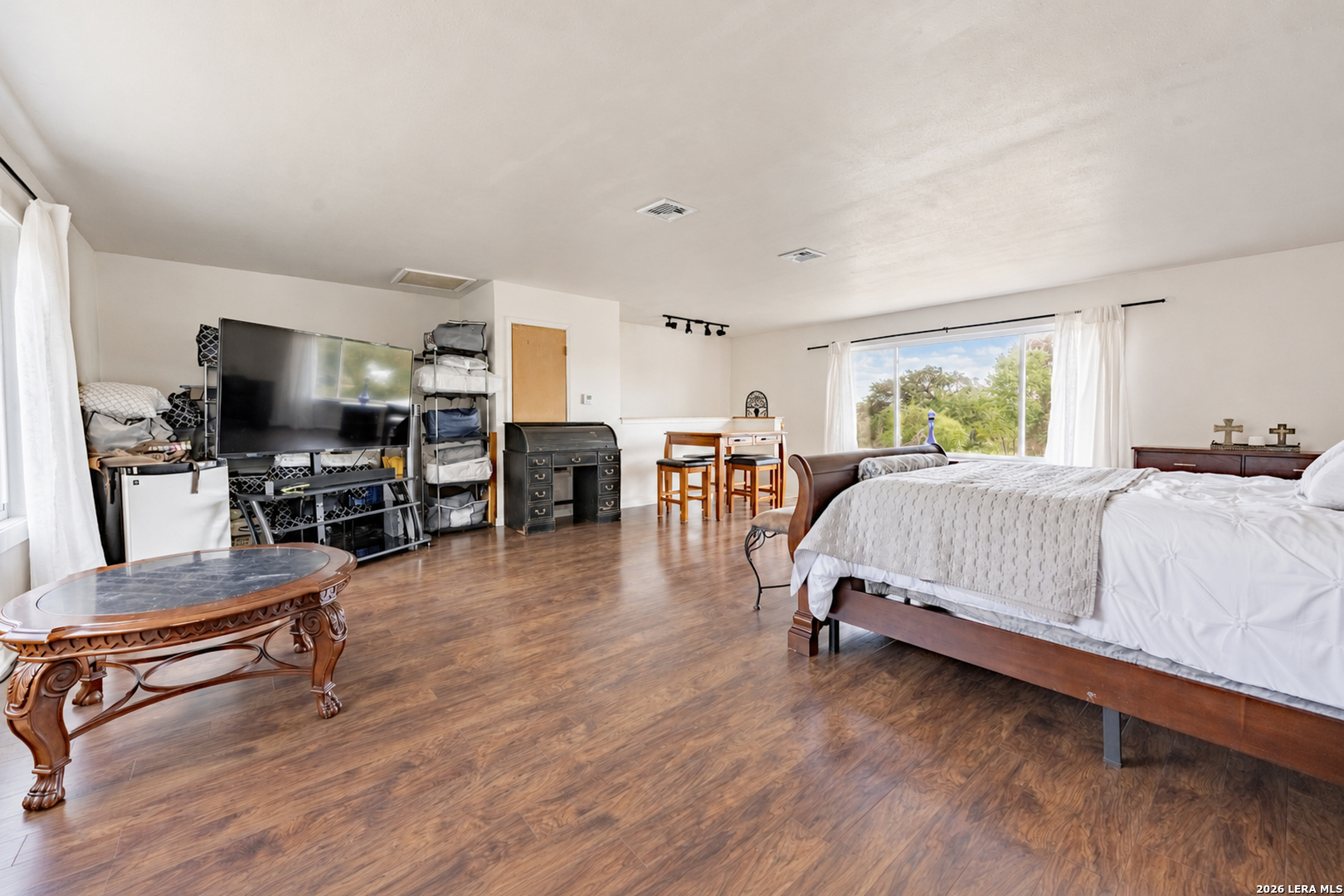 9658 S Foster Rd, San Antonio, TX 78222