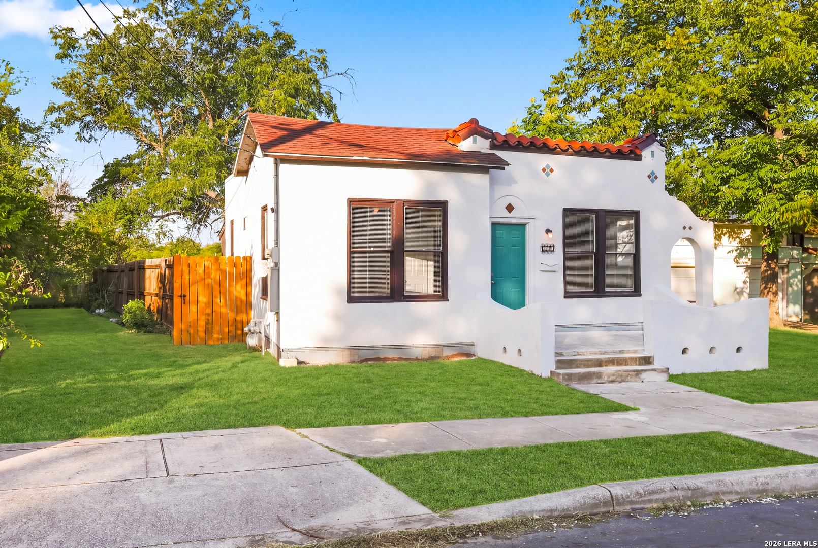 Property photo for 307 NAYLOR ST, San Antonio, TX