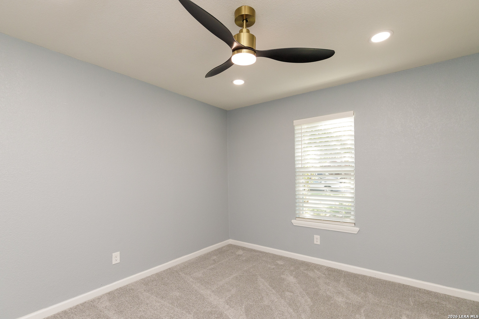 110 Wehring Ln, Aransas Pass, TX 78336