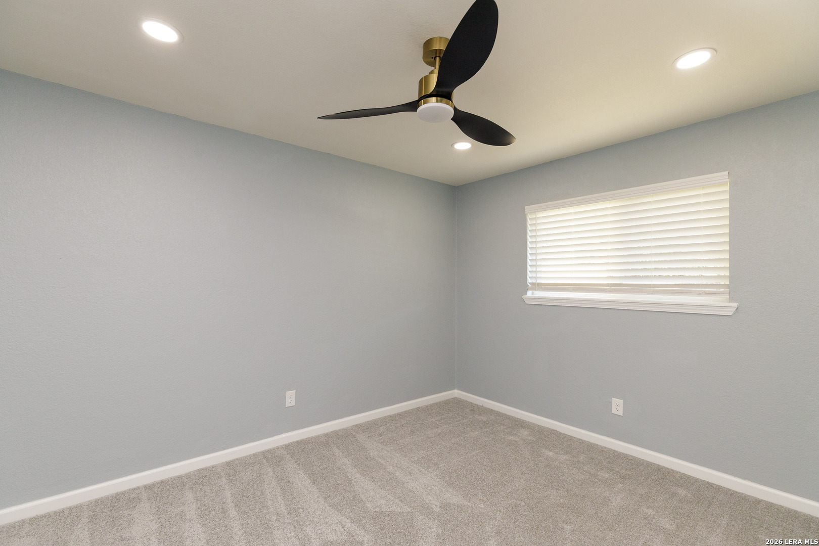 110 Wehring Ln, Aransas Pass, TX 78336