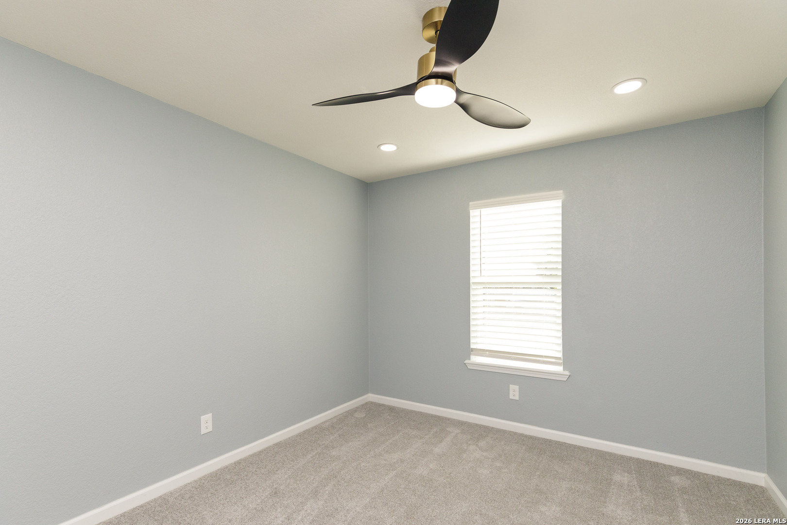 110 Wehring Ln, Aransas Pass, TX 78336
