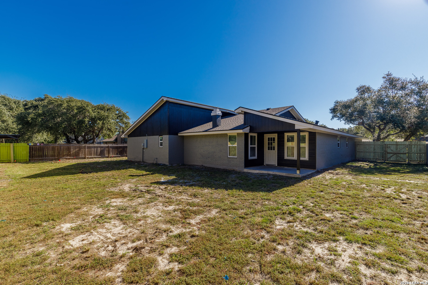 110 Wehring Ln, Aransas Pass, TX 78336