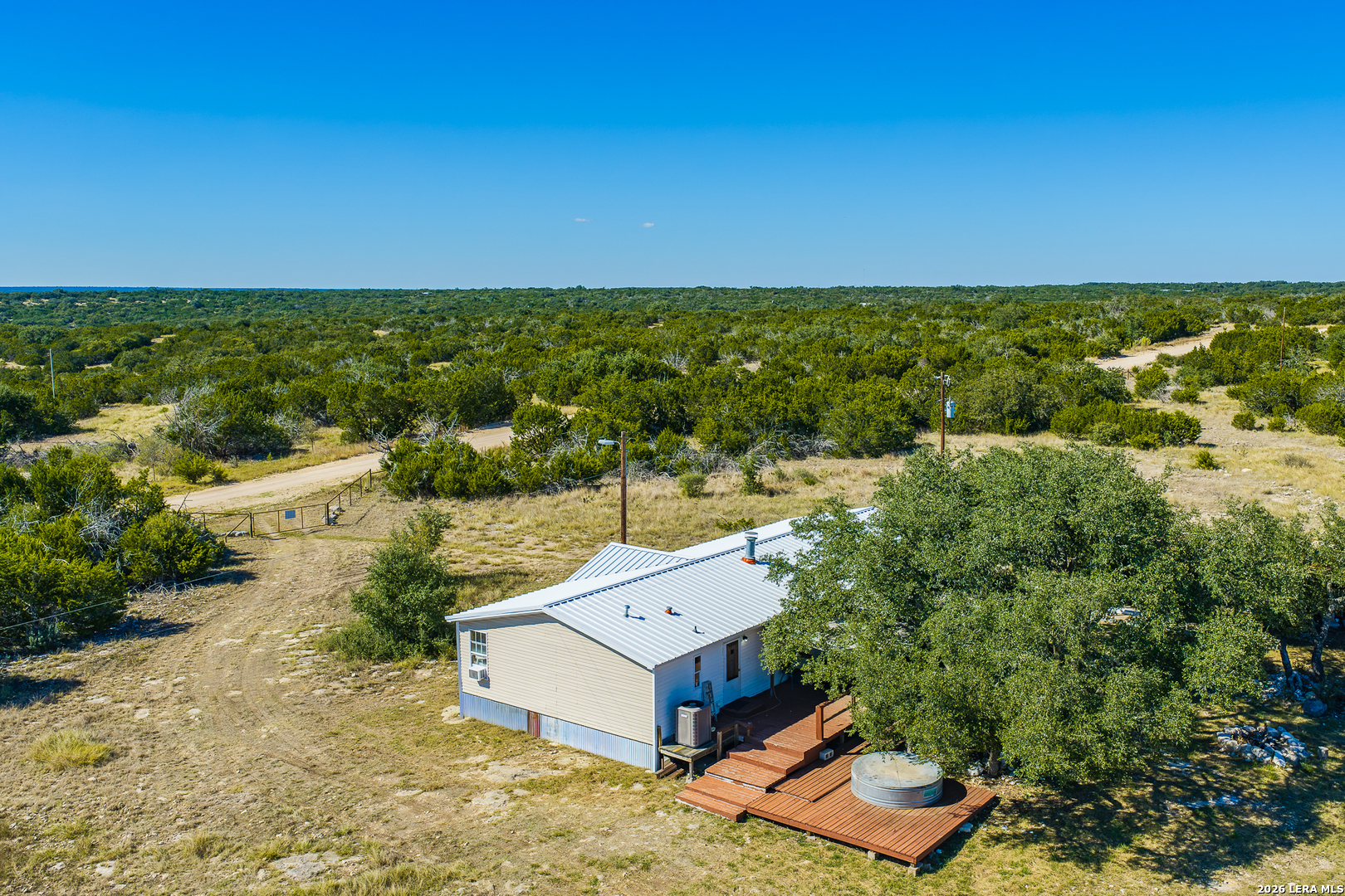 913 GREENWOOD VALLEY RANCH RD, Rocksprings, TX 78880