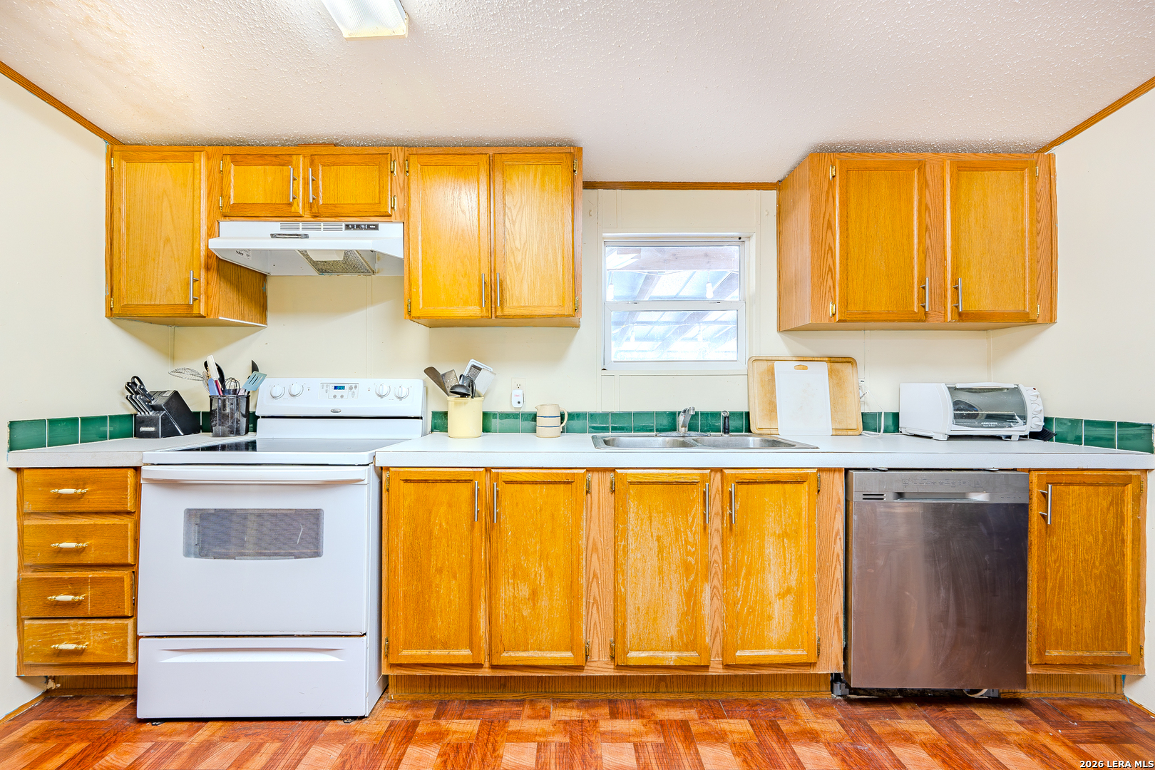 913 GREENWOOD VALLEY RANCH RD, Rocksprings, TX 78880
