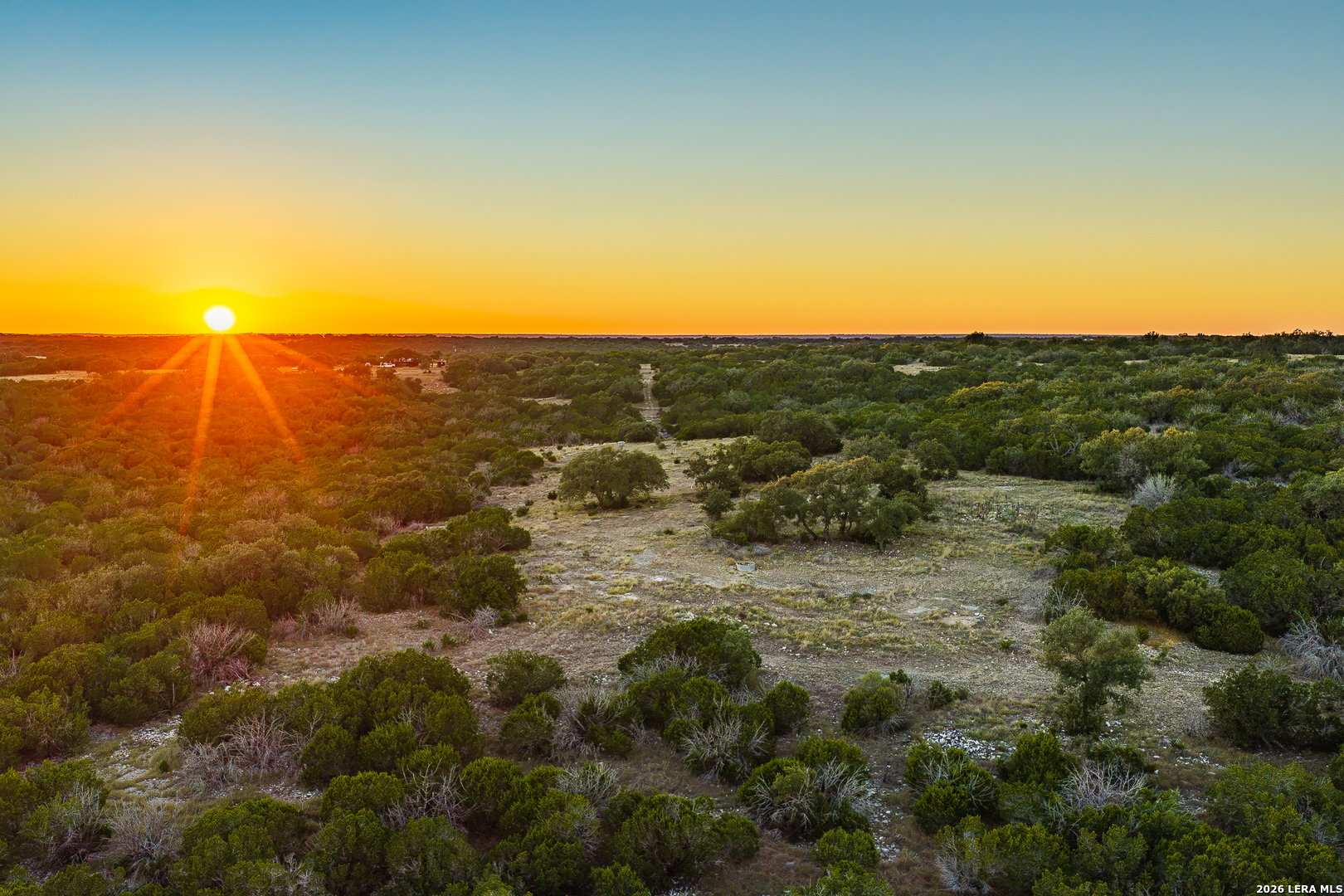 913 GREENWOOD VALLEY RANCH RD, Rocksprings, TX 78880
