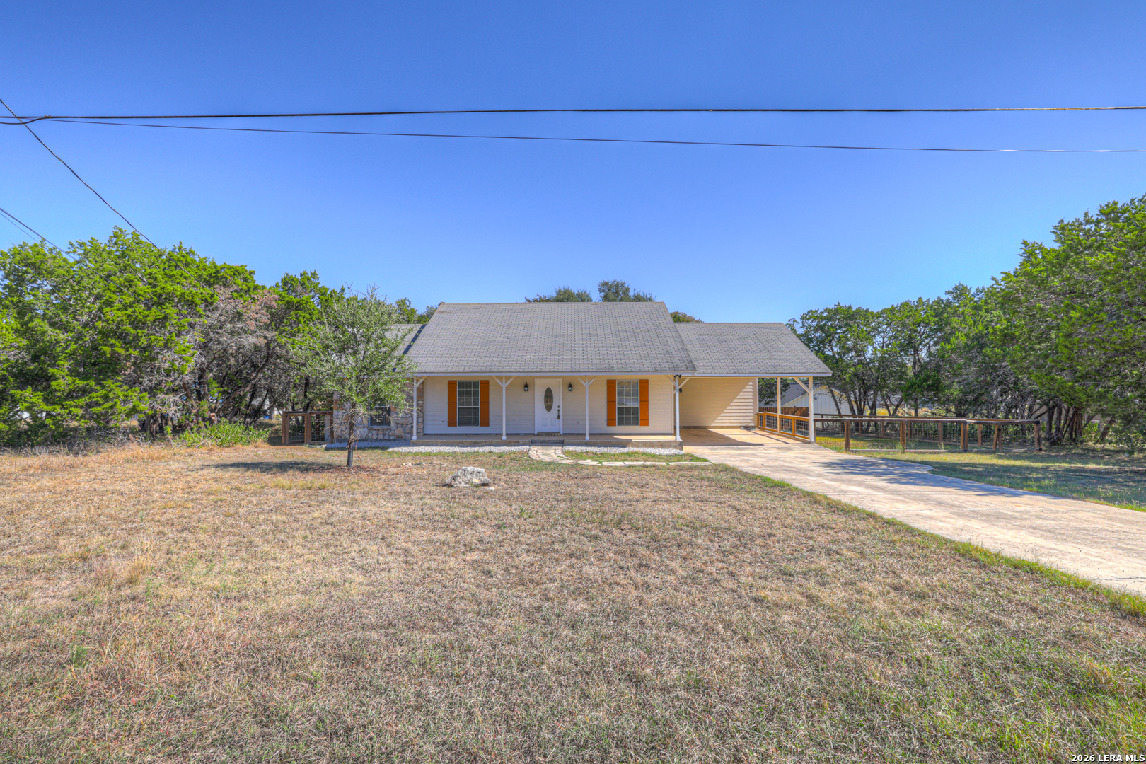 1140 BLUERIDGE DR, Canyon Lake, TX 78133