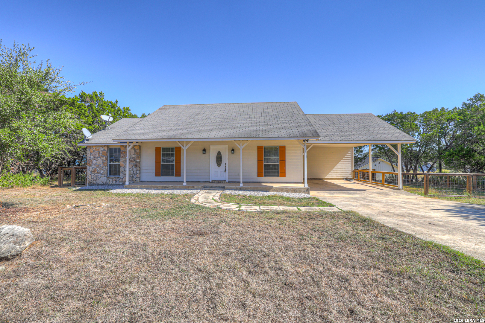 Property photo for 1140 BLUERIDGE DR, Canyon Lake, TX