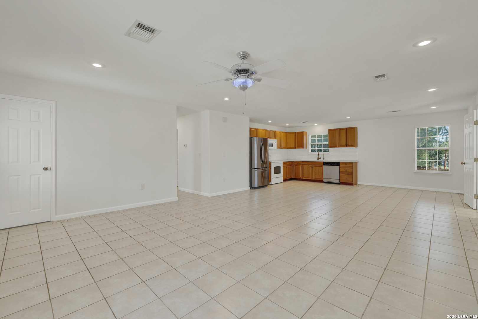1140 BLUERIDGE DR, Canyon Lake, TX 78133