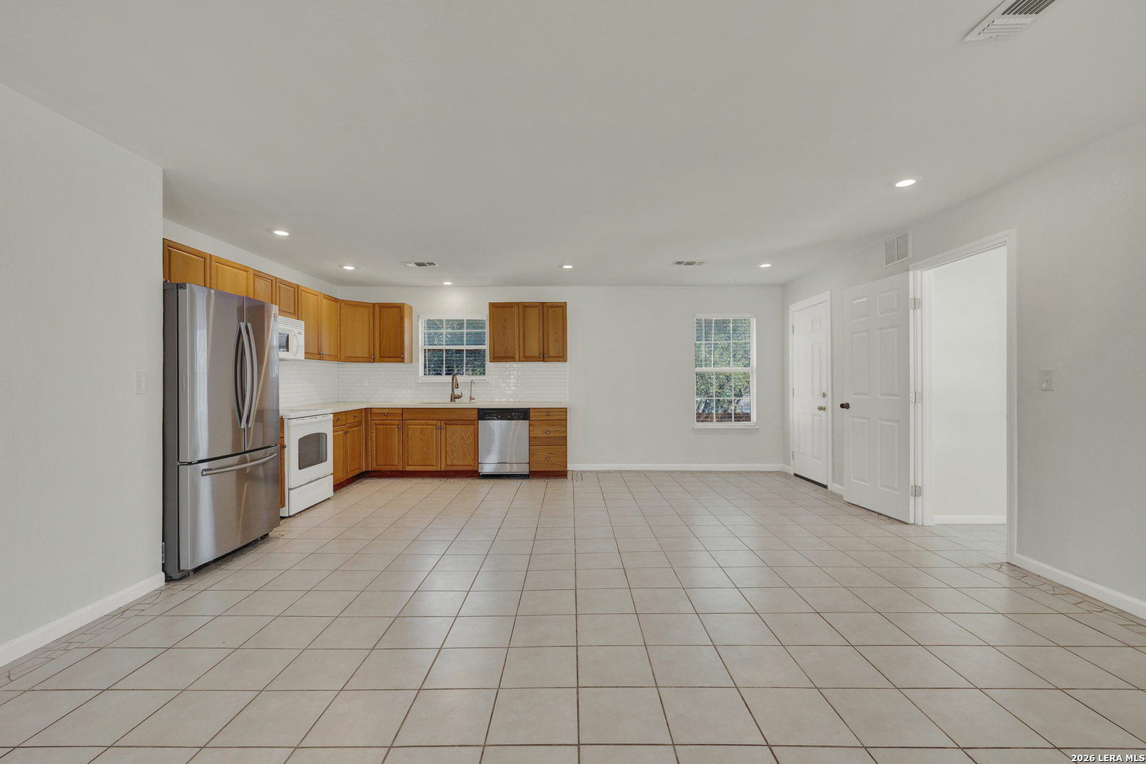 1140 BLUERIDGE DR, Canyon Lake, TX 78133