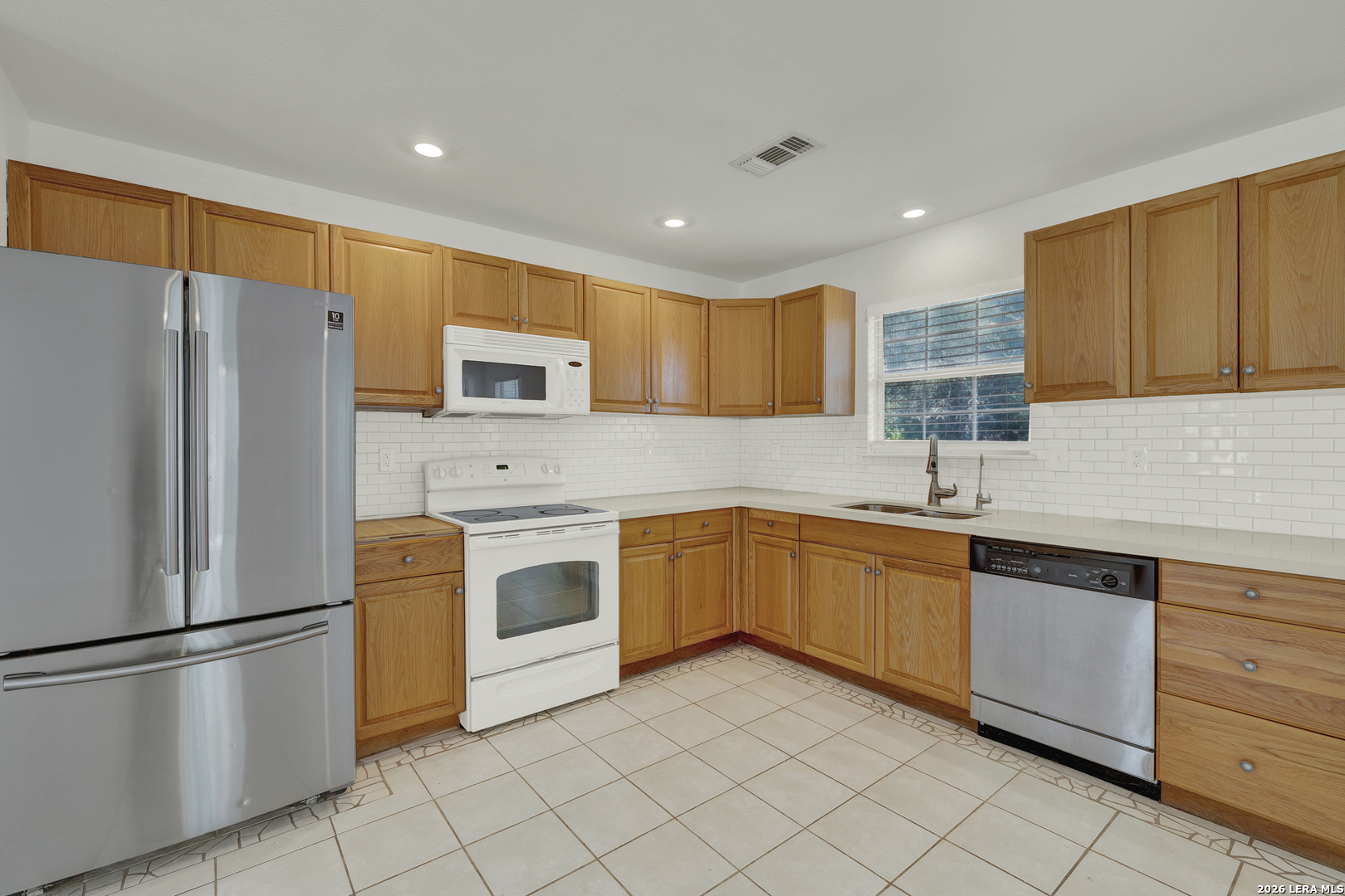 1140 BLUERIDGE DR, Canyon Lake, TX 78133