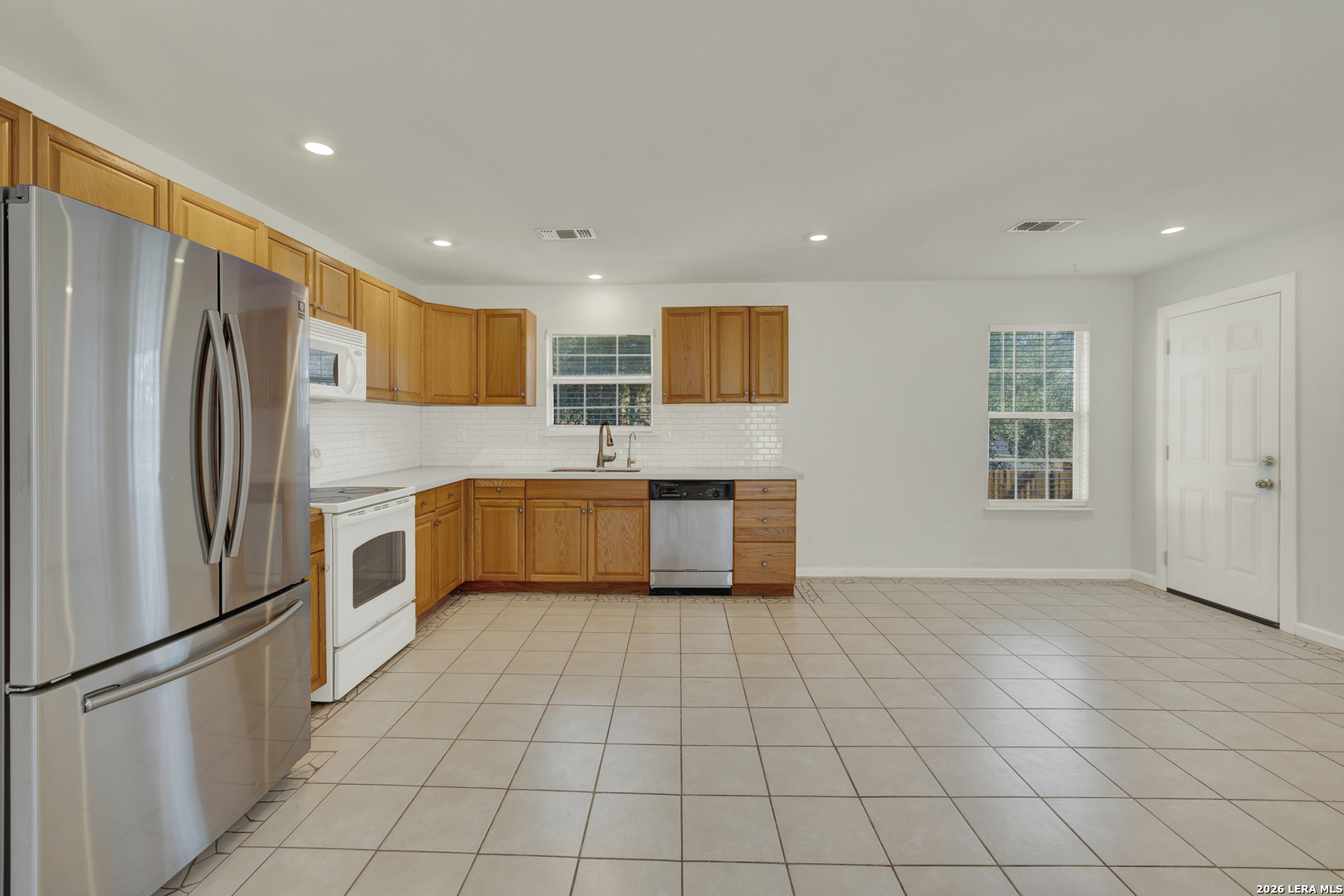 1140 BLUERIDGE DR, Canyon Lake, TX 78133