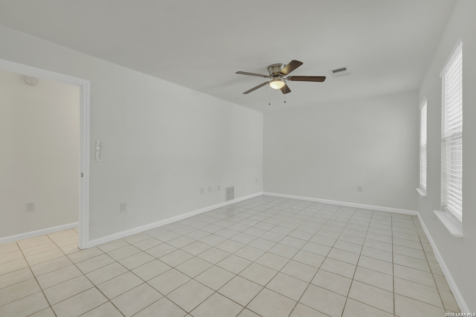 1140 BLUERIDGE DR, Canyon Lake, TX 78133