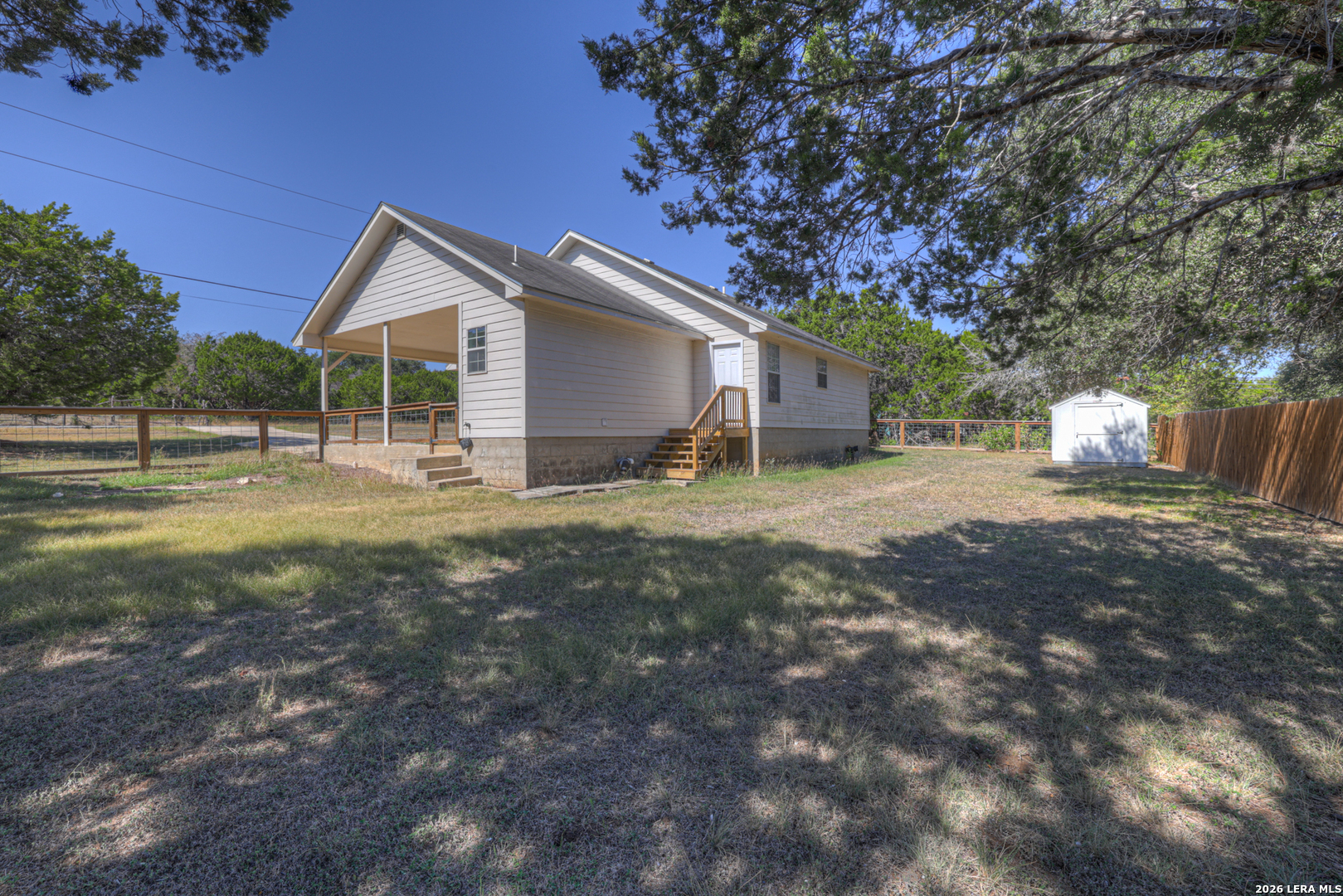 1140 BLUERIDGE DR, Canyon Lake, TX 78133
