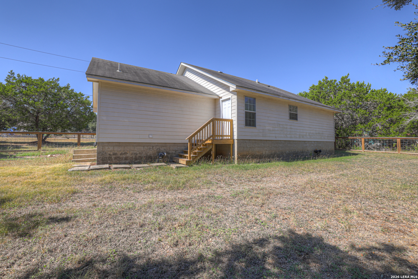 1140 BLUERIDGE DR, Canyon Lake, TX 78133