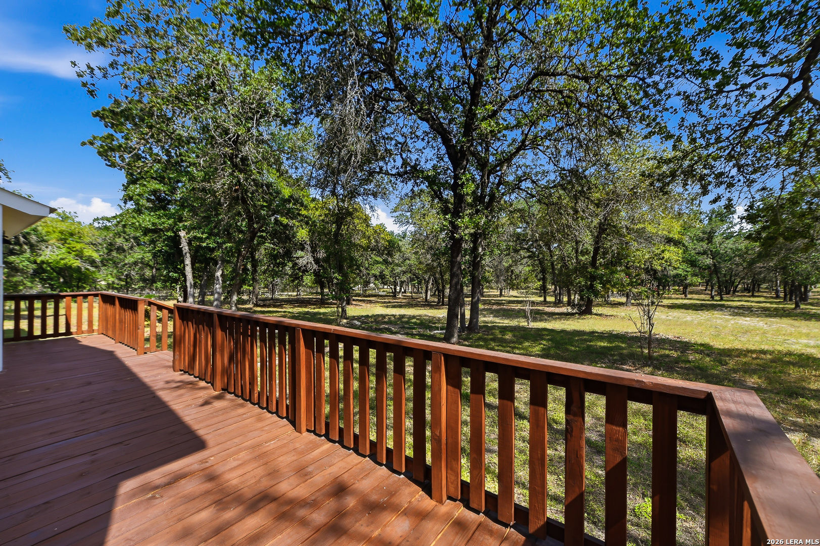 241 OAK HOLLOW DR, La Vernia, TX 78121