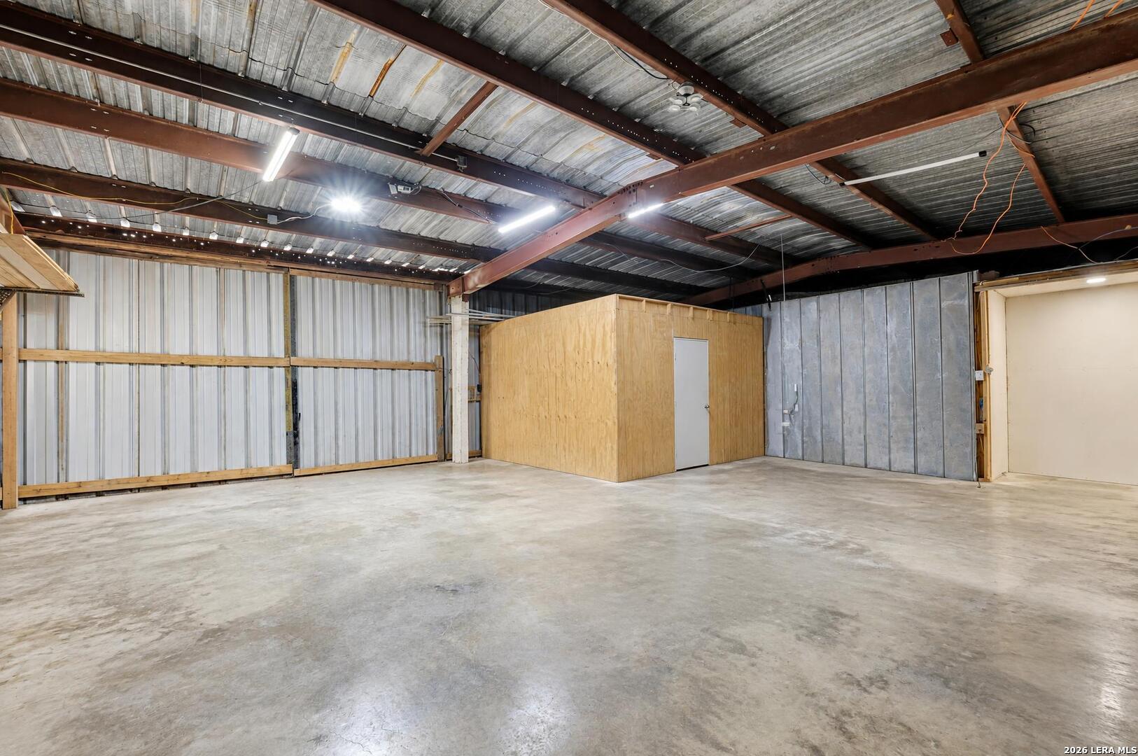 1403 MEADOW GLN, Adkins, TX 78101