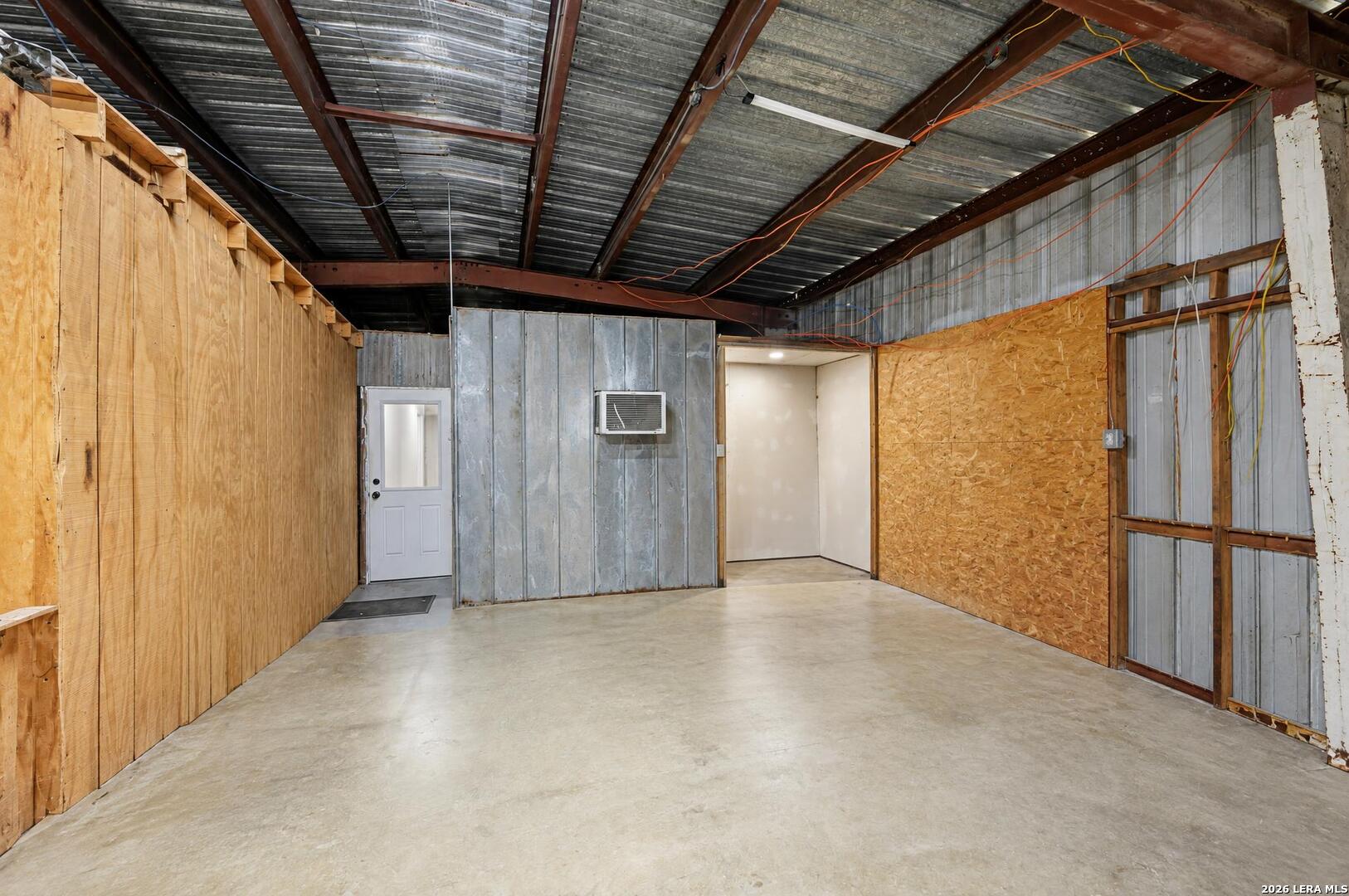 1403 MEADOW GLN, Adkins, TX 78101