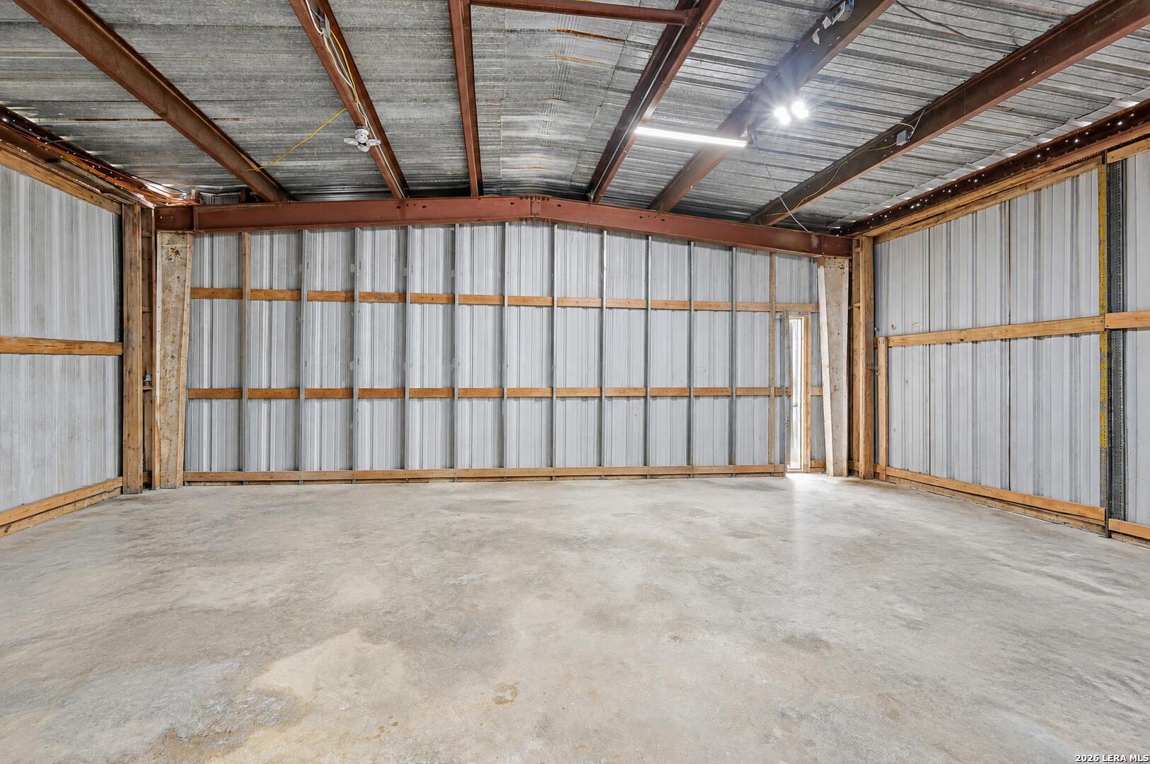 1403 MEADOW GLN, Adkins, TX 78101
