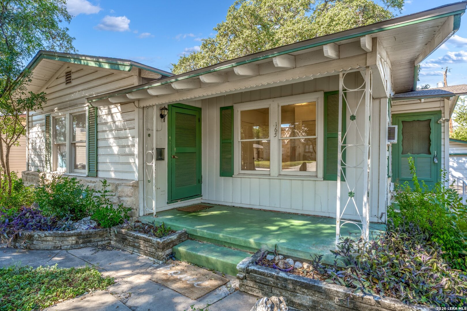 165 W MANDALAY DR, San Antonio, TX 78212