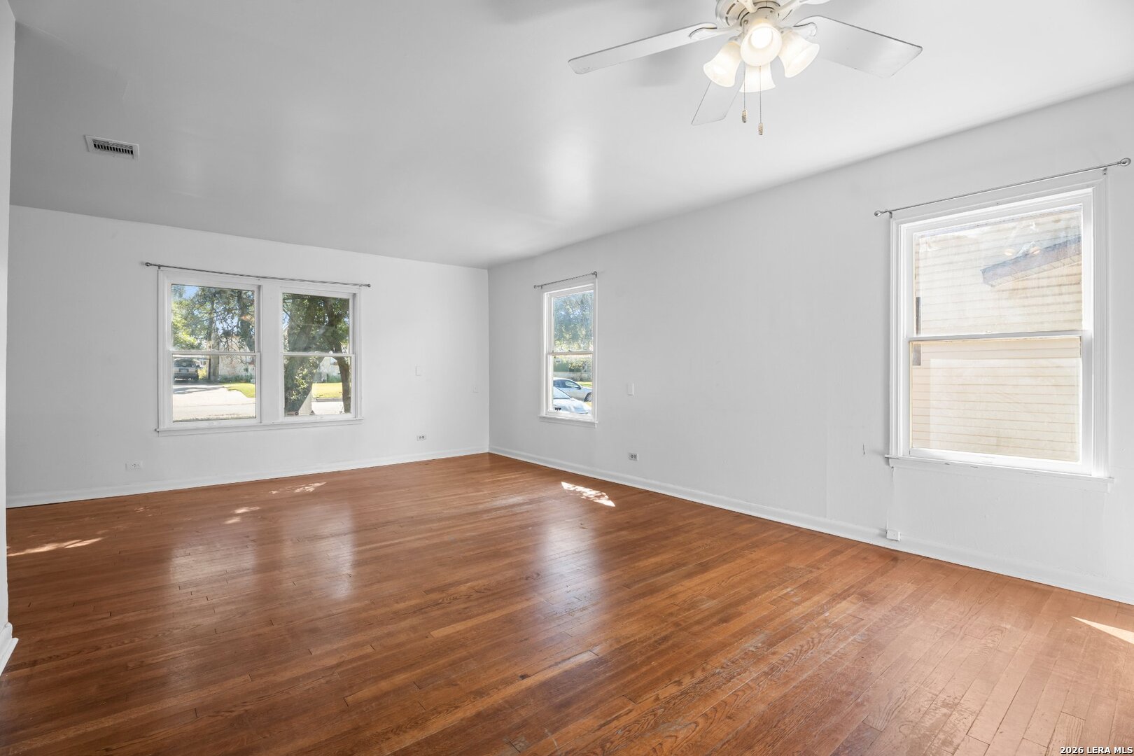 165 W MANDALAY DR, San Antonio, TX 78212