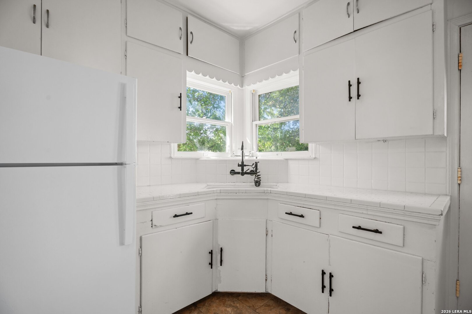 165 W MANDALAY DR, San Antonio, TX 78212