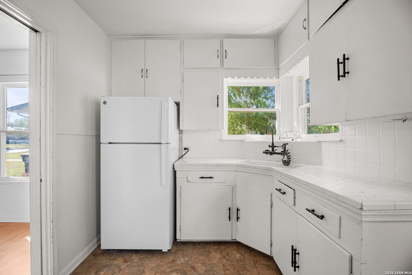 165 W MANDALAY DR, San Antonio, TX 78212